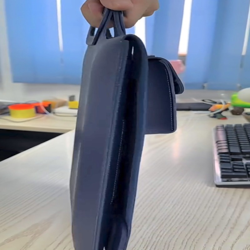 Trade Starter Pack — 10x Executive Laptop Stand Sleeves